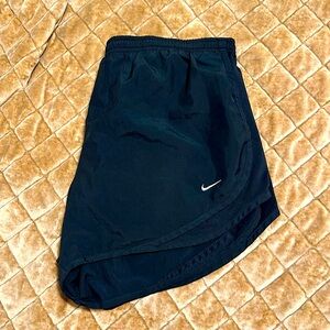 Nike Women’s Dri Fit Shorts. Size L